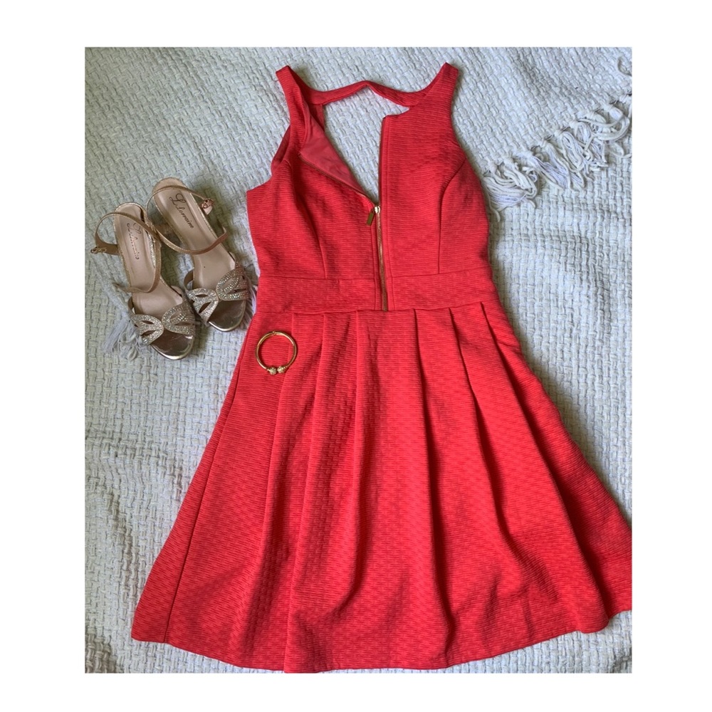 Jessica Simpson Dress with POCKETS!